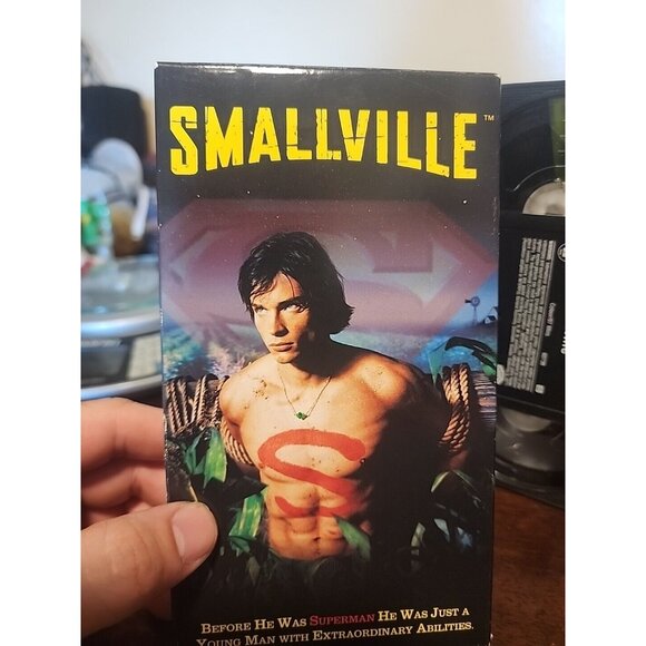 Smallville: Pilot Warner Bros Release Superman Rare TESTED (VHS 2002) HTF - Picture 2 of 13